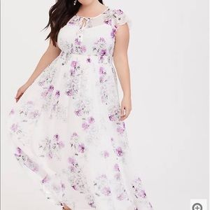 Torrid White Floral Chiffon Maxi Dress